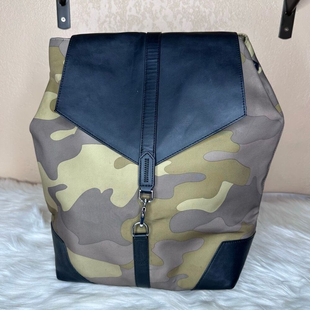 Stella & Dot Camo Backpack